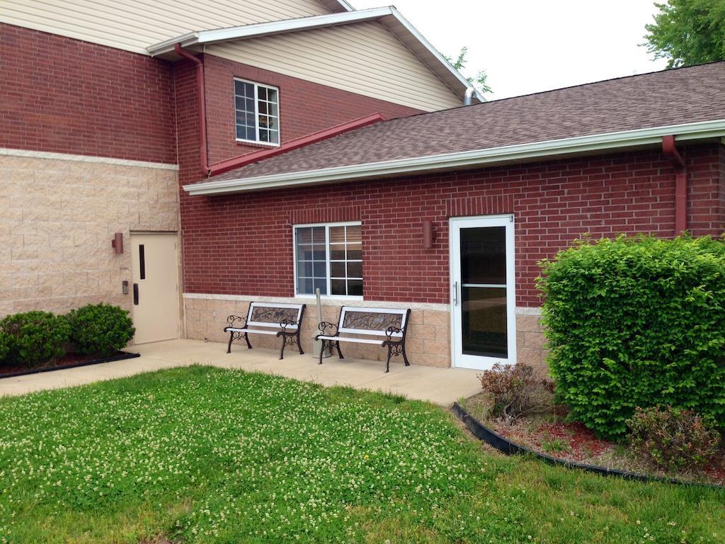 Motel Super 8 By Wyndham Ava Exterior foto